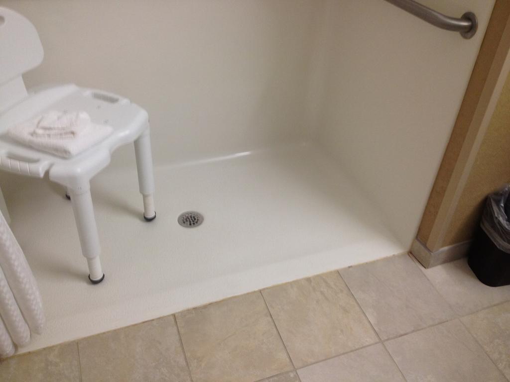 Microtel Inn & Suites By Wyndham Mineral Wells/Parkersburg Zewnętrze zdjęcie