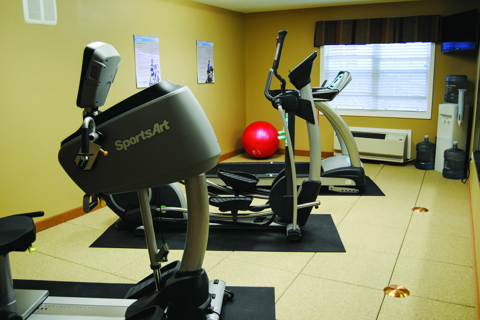 Microtel Inn & Suites By Wyndham Mineral Wells/Parkersburg Zewnętrze zdjęcie