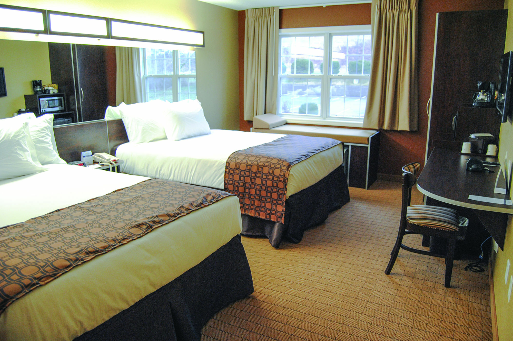 Microtel Inn & Suites By Wyndham Mineral Wells/Parkersburg Zewnętrze zdjęcie
